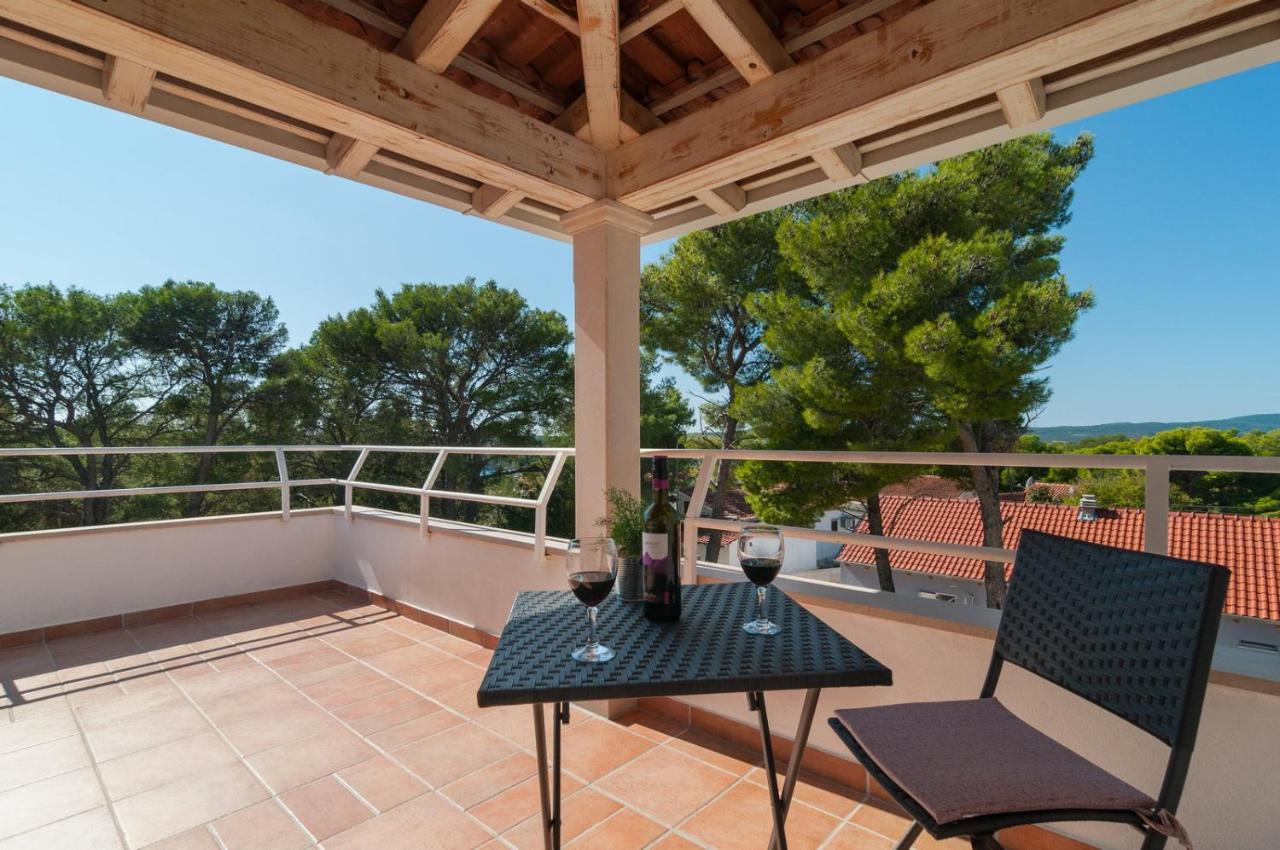 Beachside Villa Marko Milna  Buitenkant foto