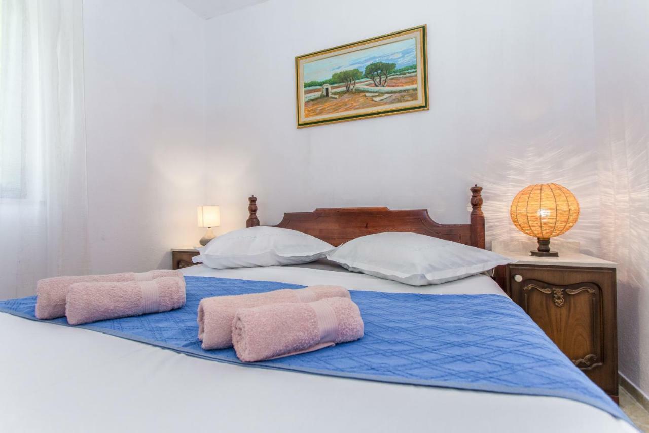 Beachside Villa Marko Milna  Buitenkant foto