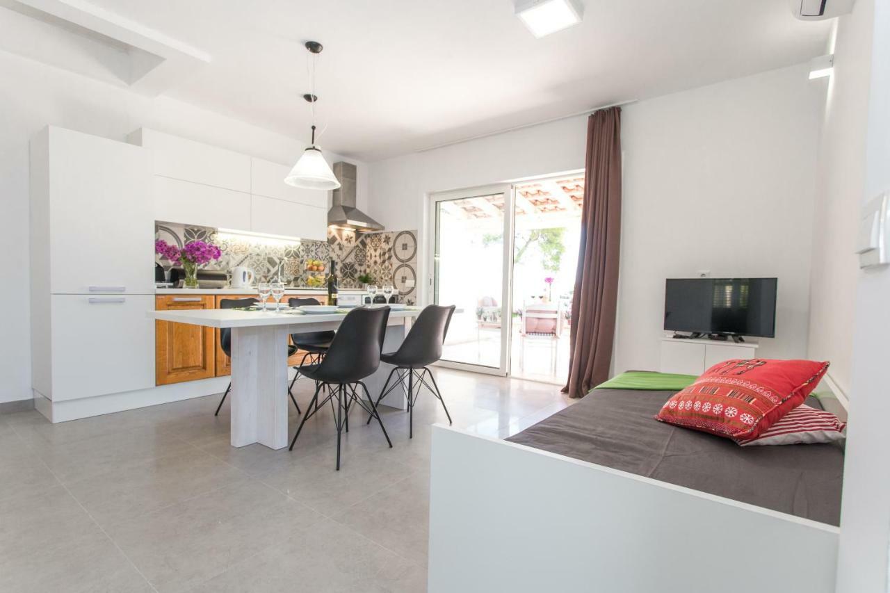 Beachside Villa Marko Milna  Buitenkant foto